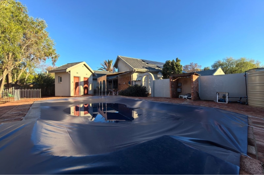 4 Bedroom Property for Sale in Hillcrest Northern Cape